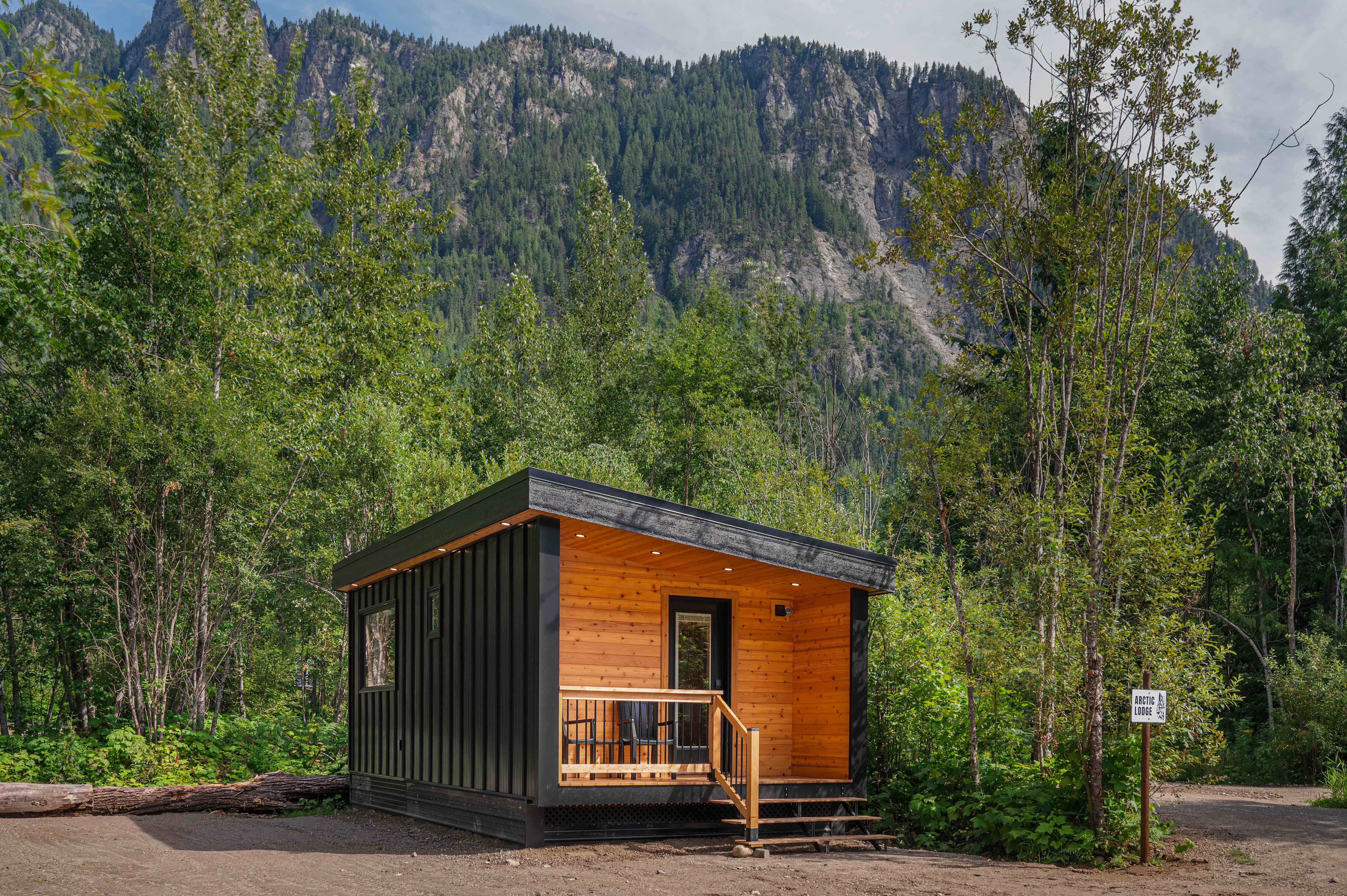 Revelstoke - Pair of Slope Cabins for Boutique Lodging