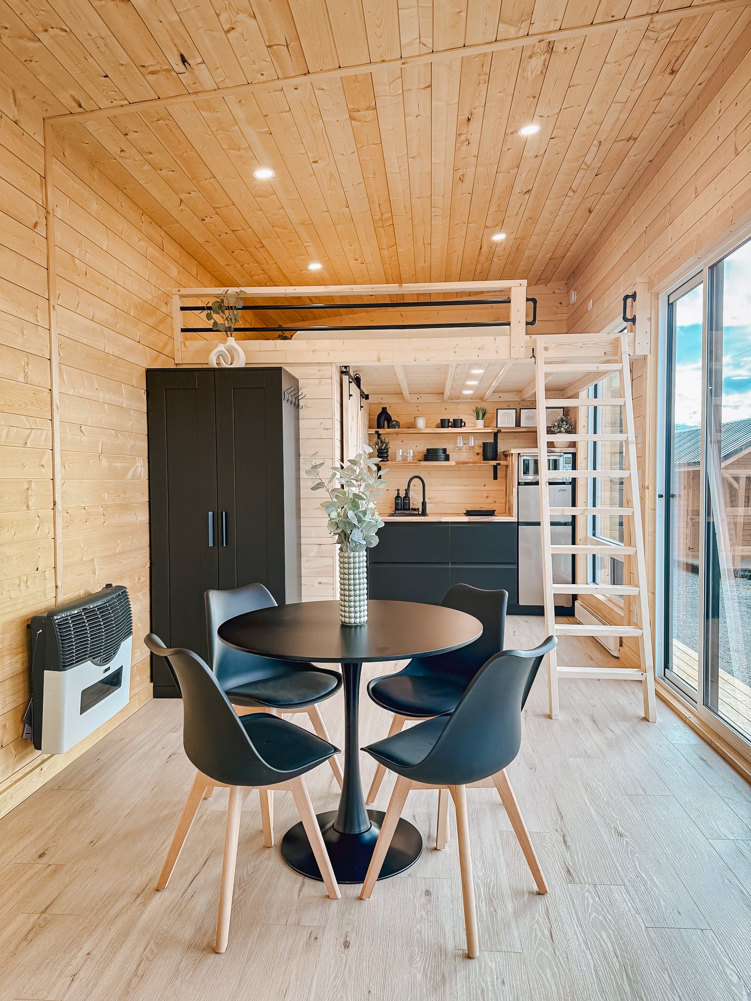 MODERN Cabin