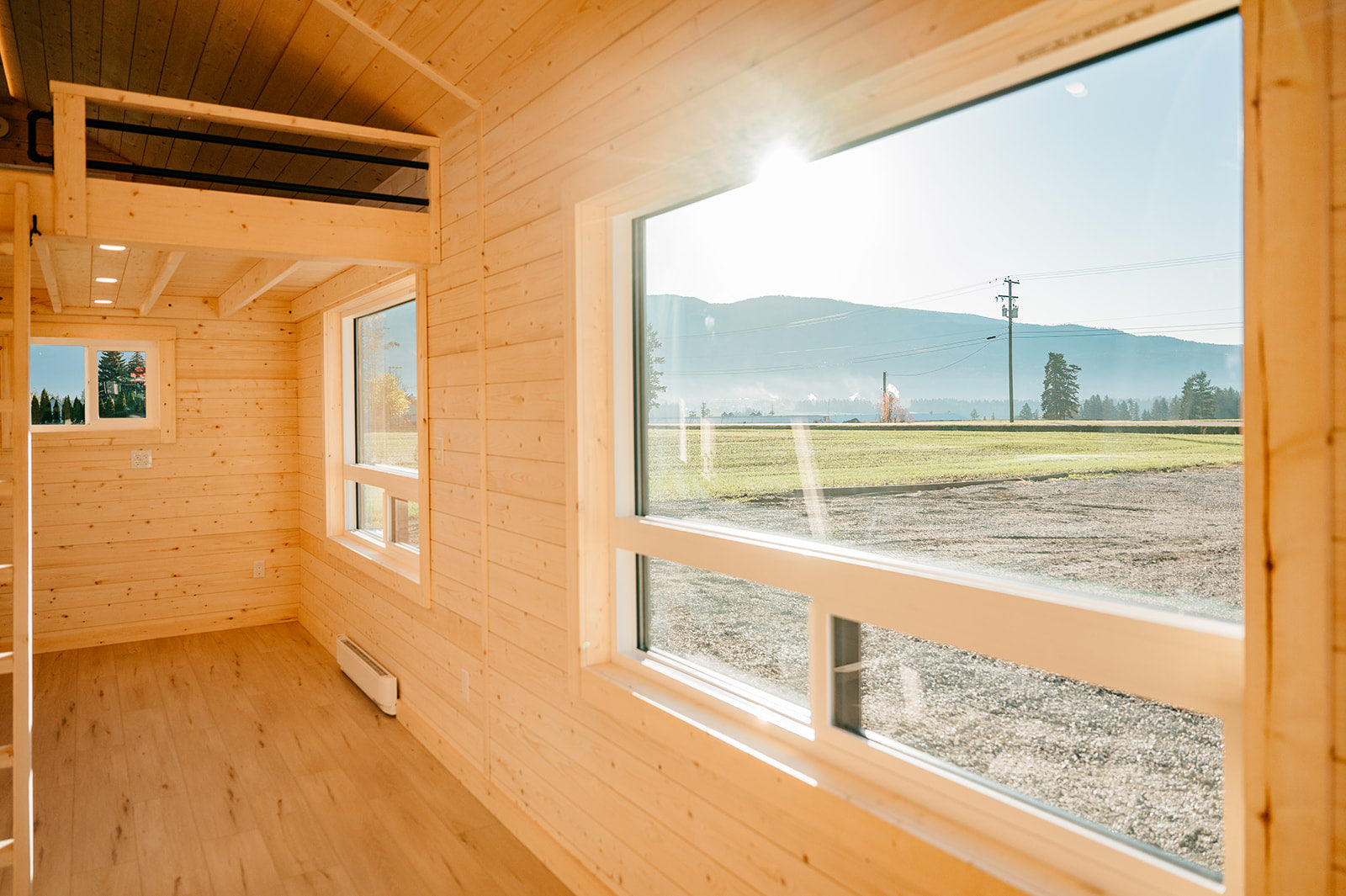 11.5' x 27' PEAK Cabin